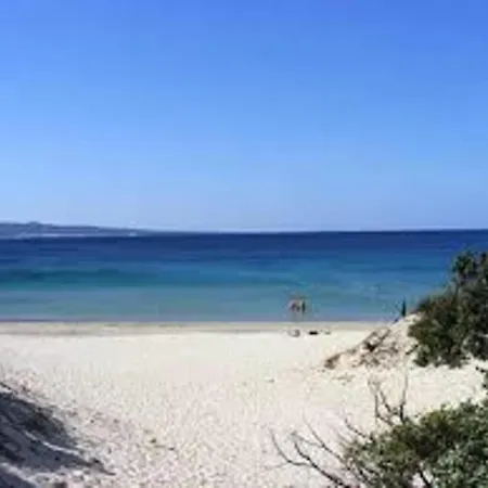 בית נופש Al Mare In Sardegna